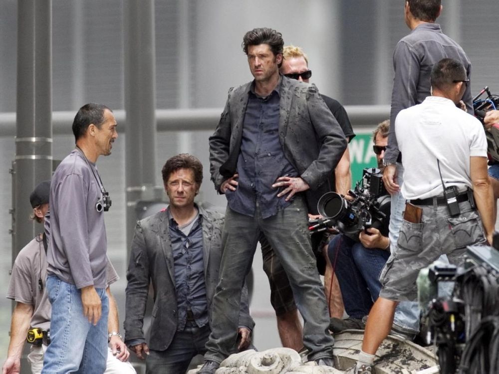 Unbelievable Photos of Actors With Their Stunt Doubles