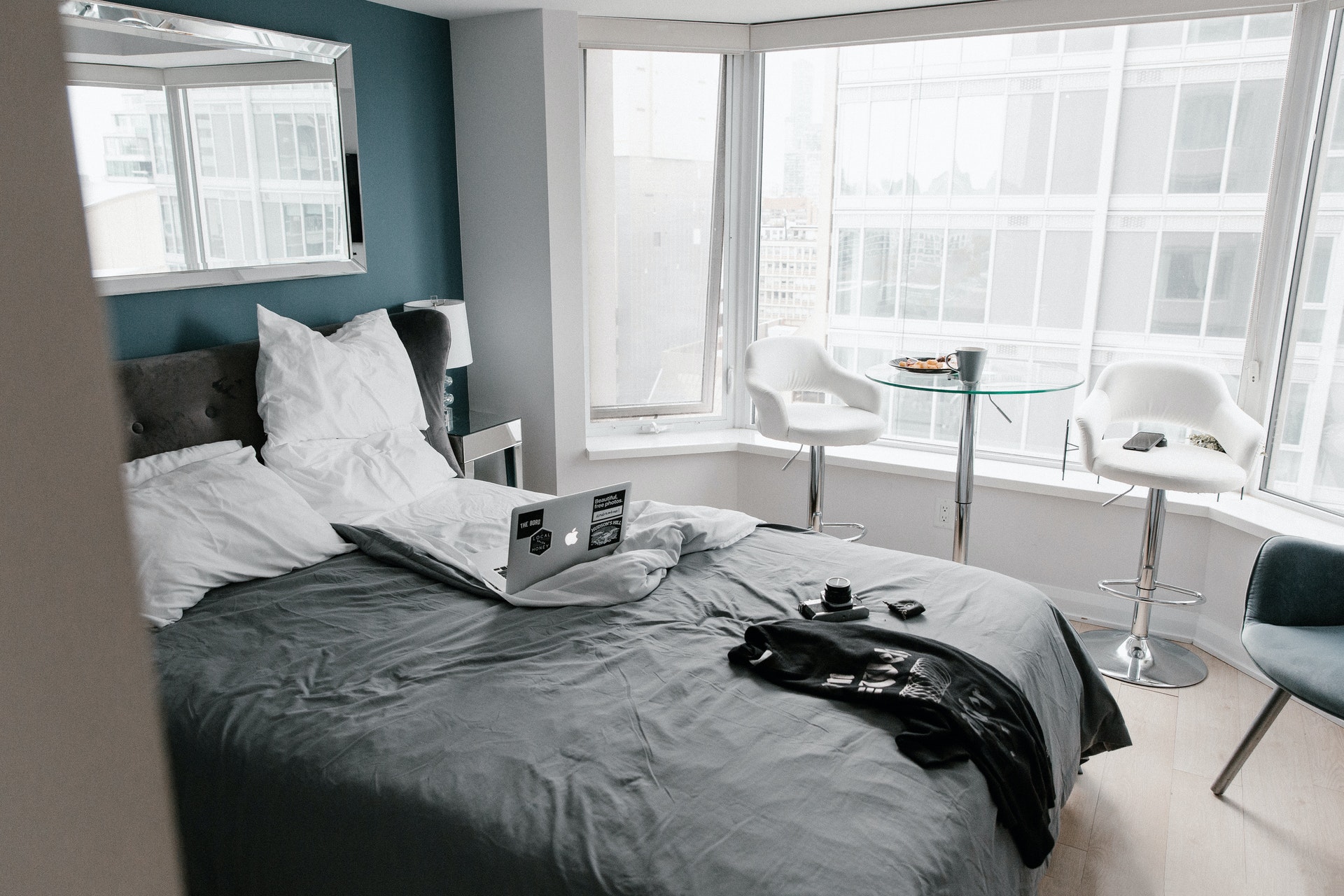 How to Style a Modern Man's Bedroom - Your Diy