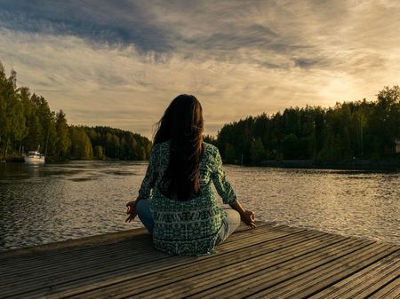 7 Ways to De-Stress When You’re Feeling Anxious