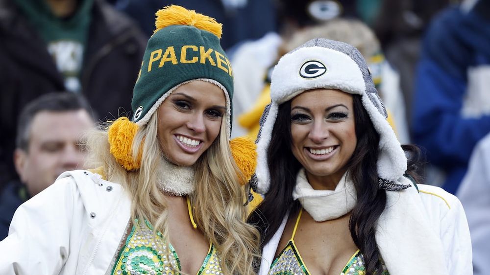 Craziest Sports Fanbases The Wildest Fans In The United States craziest-sports-fanbases-the-wildest-fans-in-the-united-states