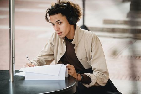 8 Best Pieces of Music to Help Students Focus and Concentrate While Studying