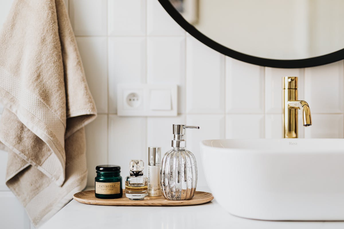 Strategies for organizing a bathroom with an abundance of items: 
1