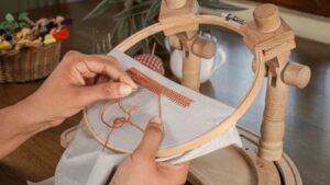 embroidery stand types